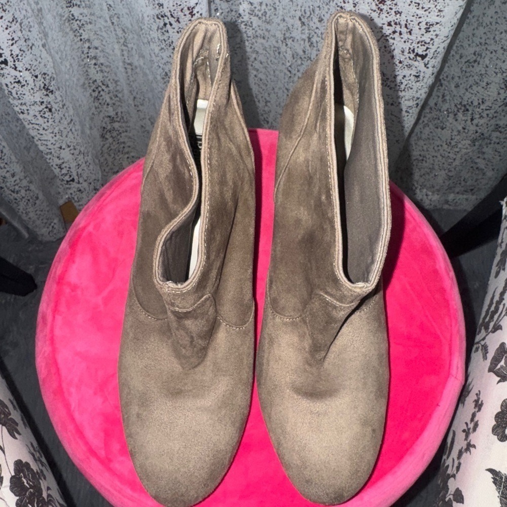 Brown‎ Suede Ankle Booties with Relaxed Fit